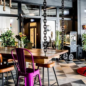 https://rent24-coliving-berlin-potsdamerstr-180.find-berlin-hotels.com